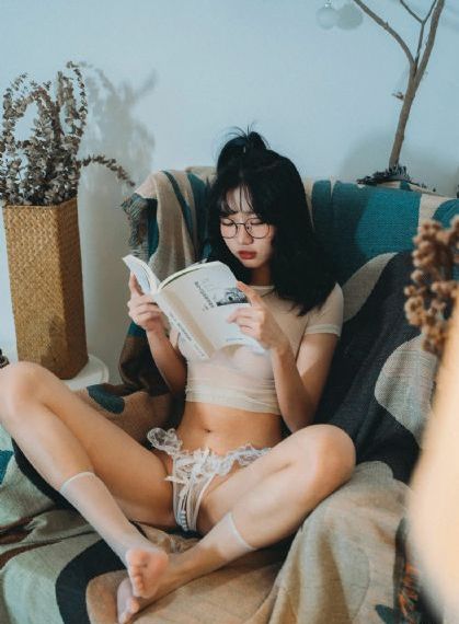 我和饥渴的老熟妇_高清超清在线观看