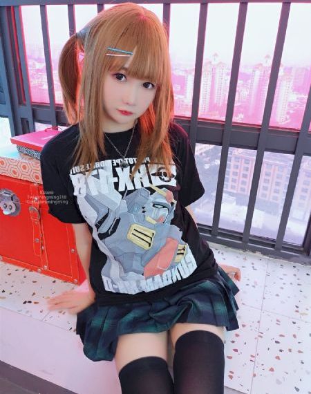 巨粗挺进女警体内_BD国语手机在线观看